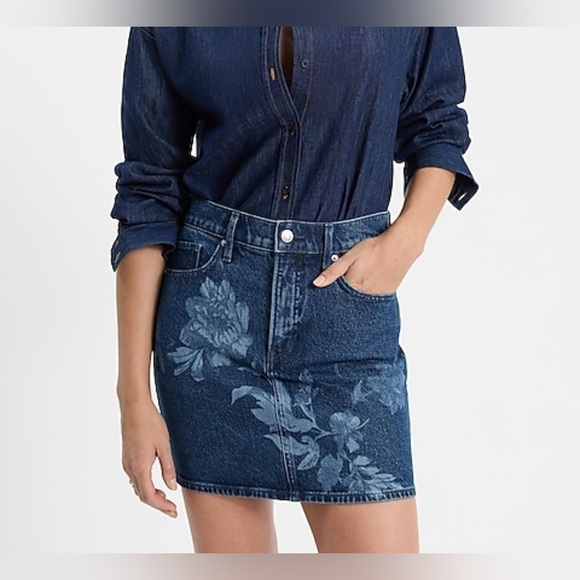 NWT Express Floral Denim Mini Skirt - Picture 2 of 8